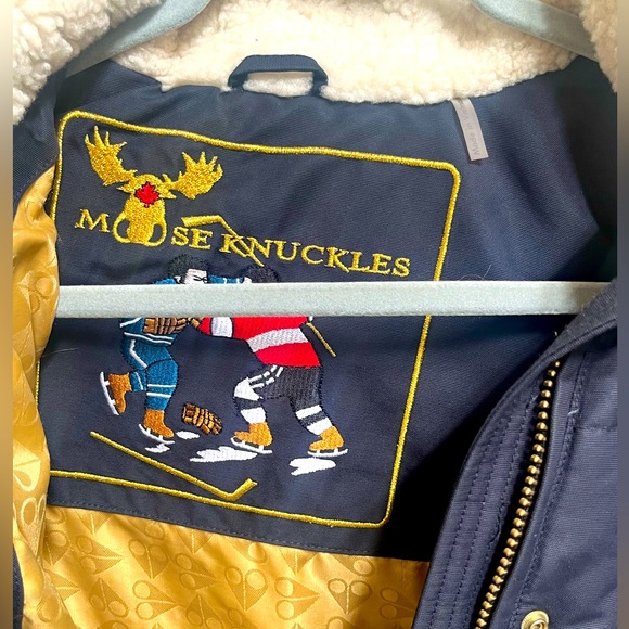 Authentic Moose Knuckles Coat Gold Collection Size M - Picture 2 of 7